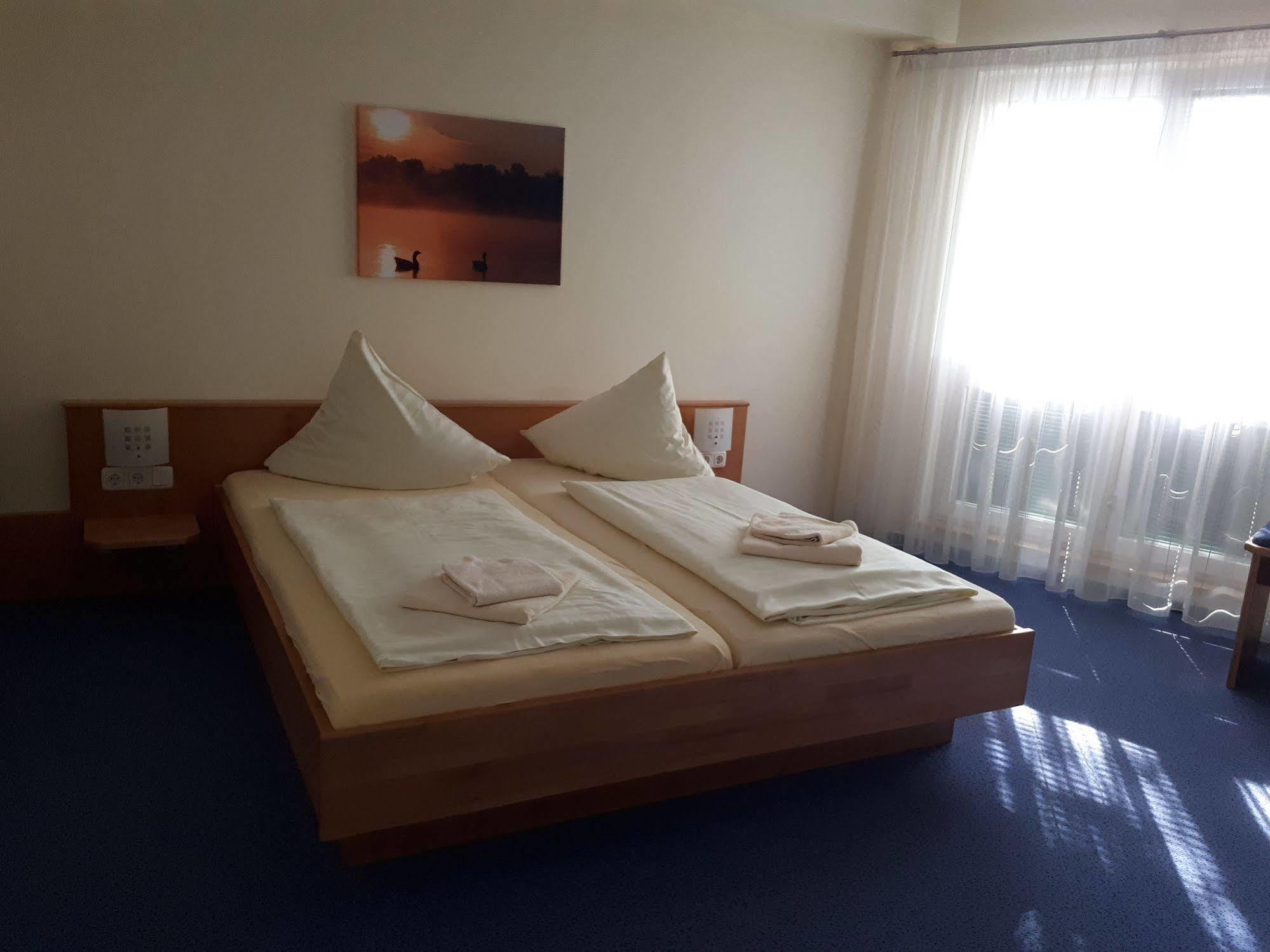 Hotel Landgasthof Ratz Rheinau Exterior photo